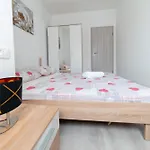 Apartment Mario
