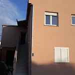 Mario Apartment Vir