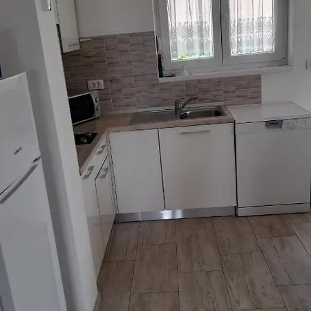 Apartment Mario Vir