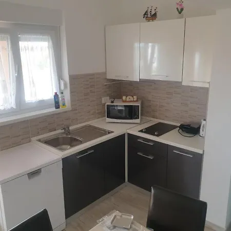 Apartment Mario Vir