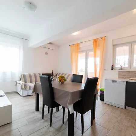 Apartment Mario
