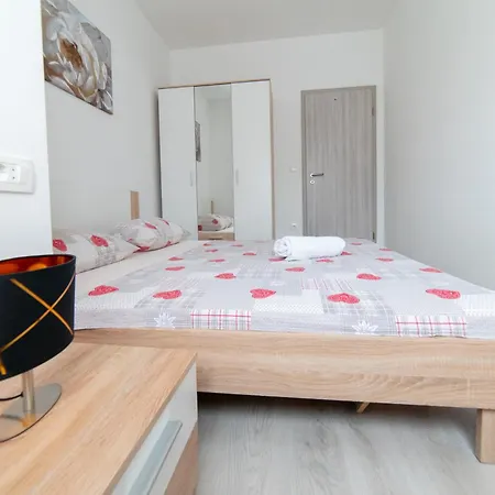 Apartment Mario